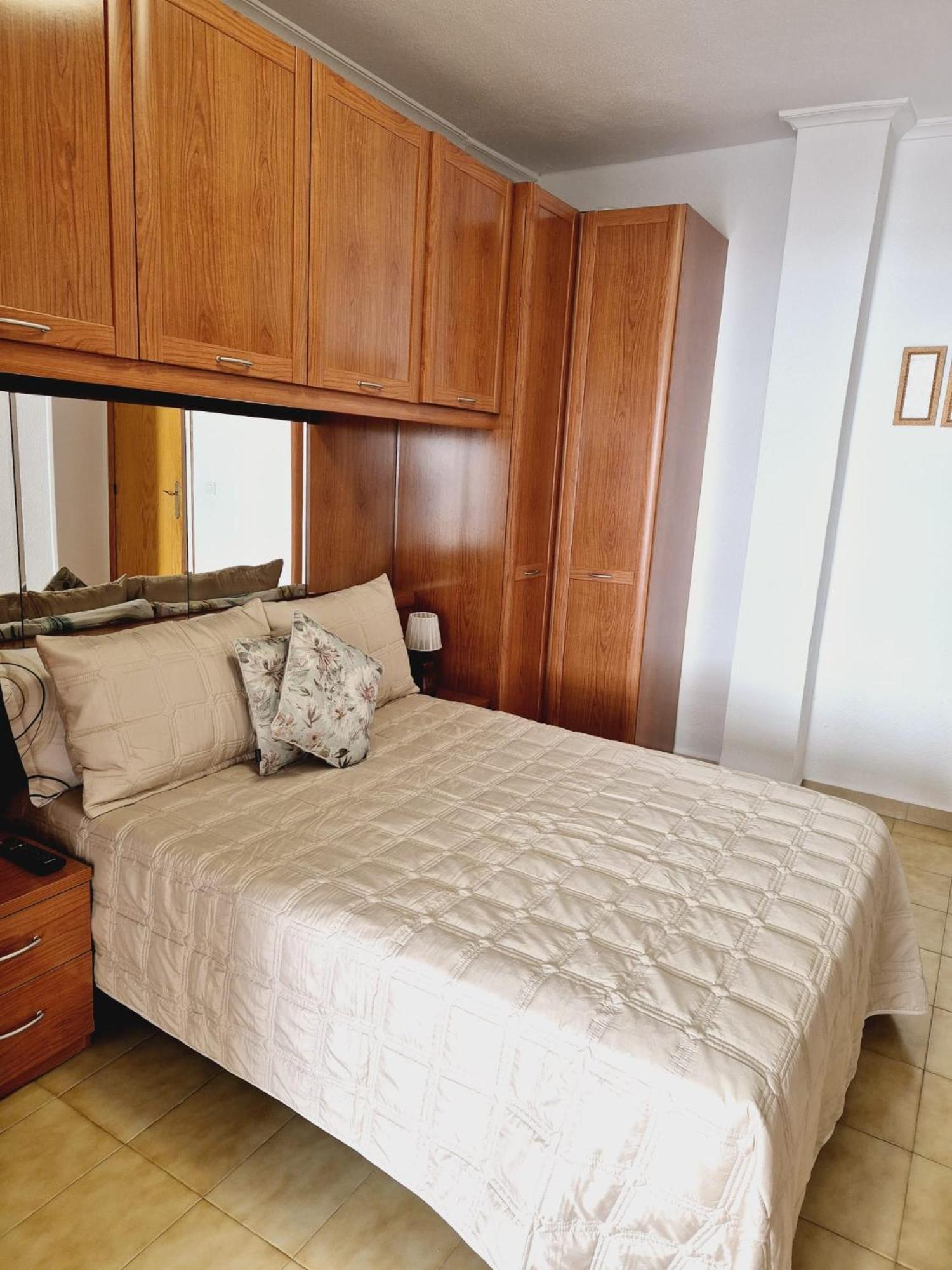 La Casa De Veronica - Serene Apartment With Shared Pool, Steps From The Beach Torrevieja Exteriér fotografie